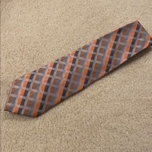 Valeriano 100% silk tie - gray & orange geo design